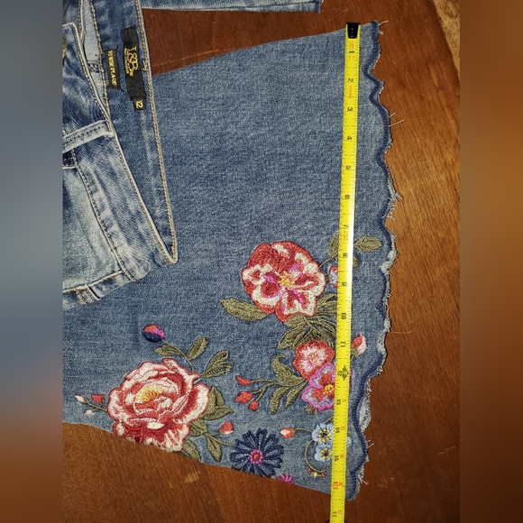 Floral Flare Jeans - Picture 9 of 14